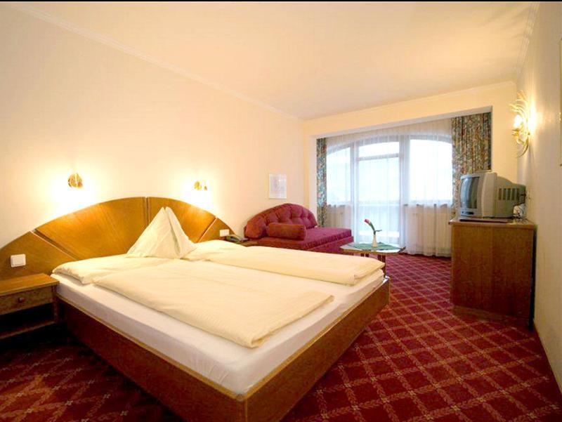 Hotel Bischofsmuetze Филцмос Екстериор снимка